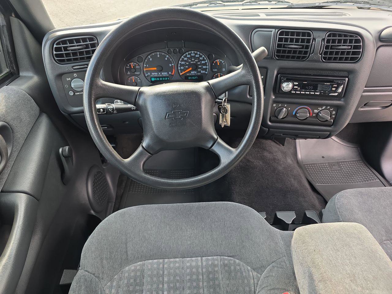 Used 2000 Chevrolet S10 Pickup LS w/ Preferred Equipment Group RWD image 6
