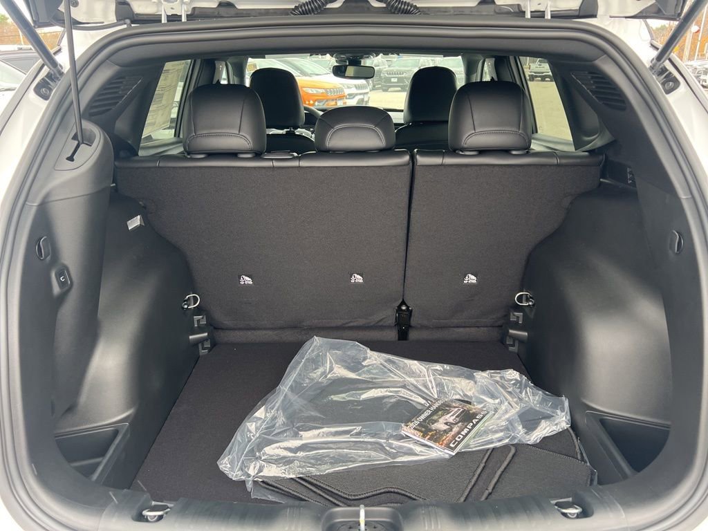 New 2026 Jeep Compass Limited image 14