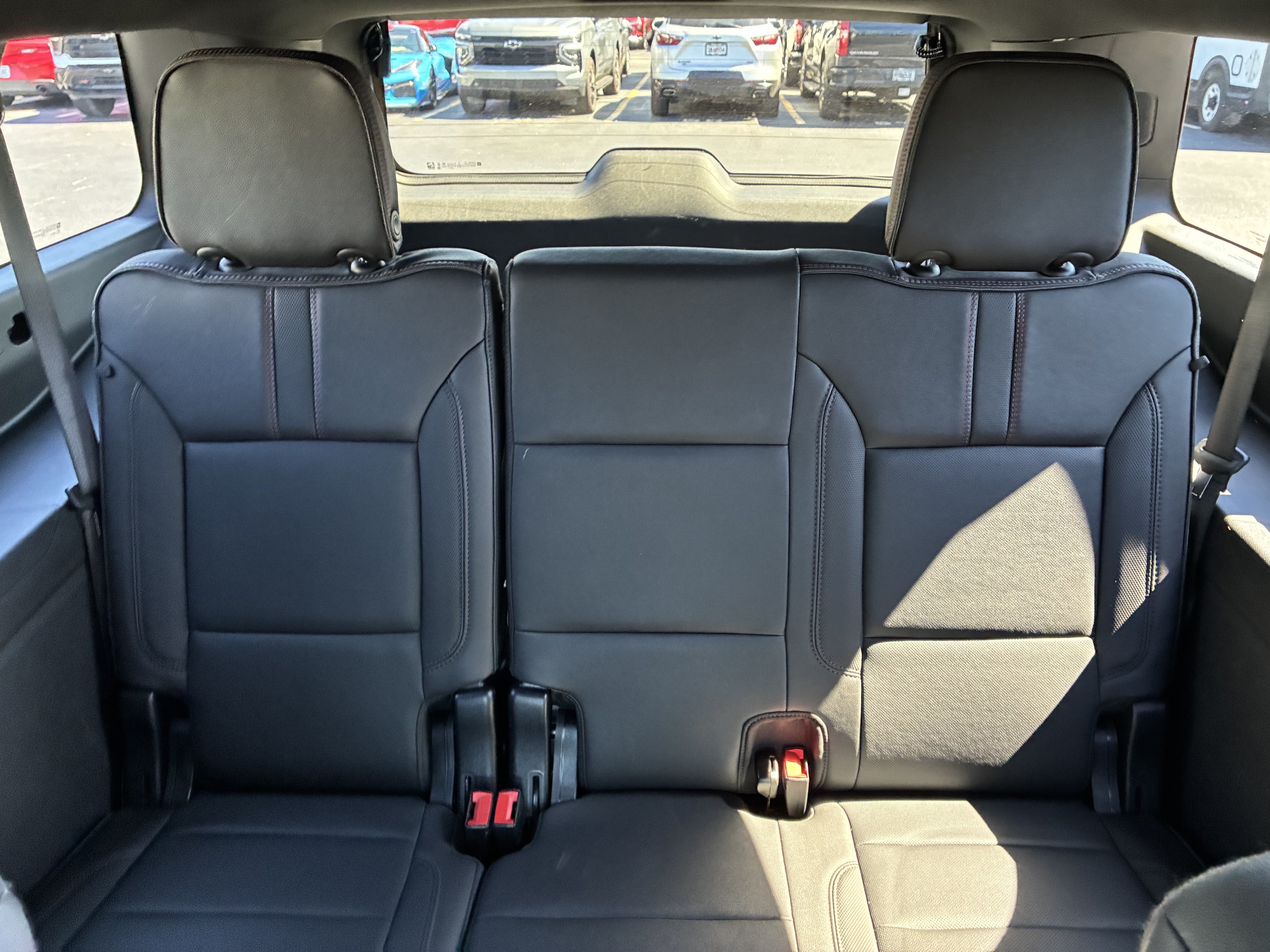 Used 2024 Chevrolet Suburban RST w/ Luxury Package RWD image 18