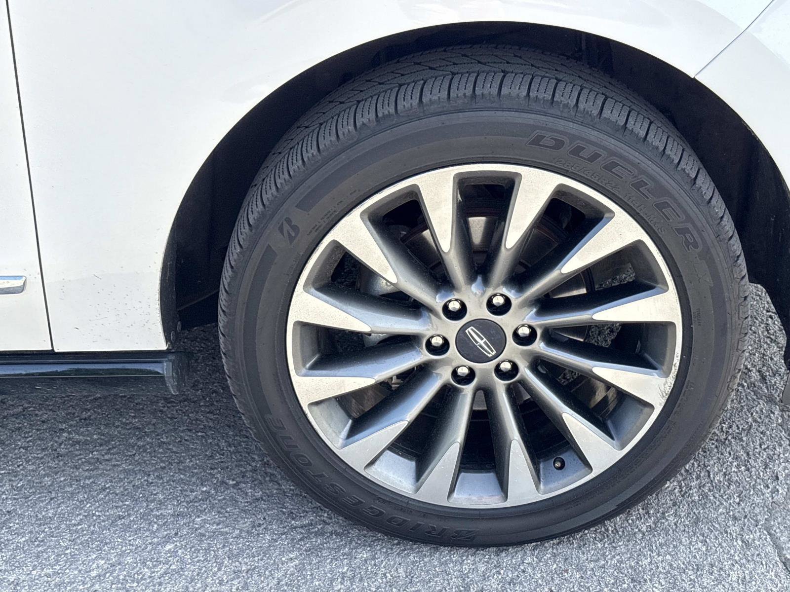 Used 2019 Lincoln Navigator Select w/ Technology Package AWD/4WD image 10