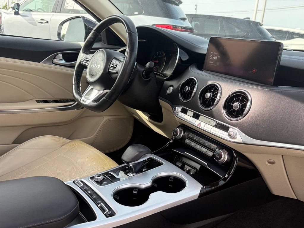 Used 2023 Kia Stinger GT2 AWD/4WD image 18