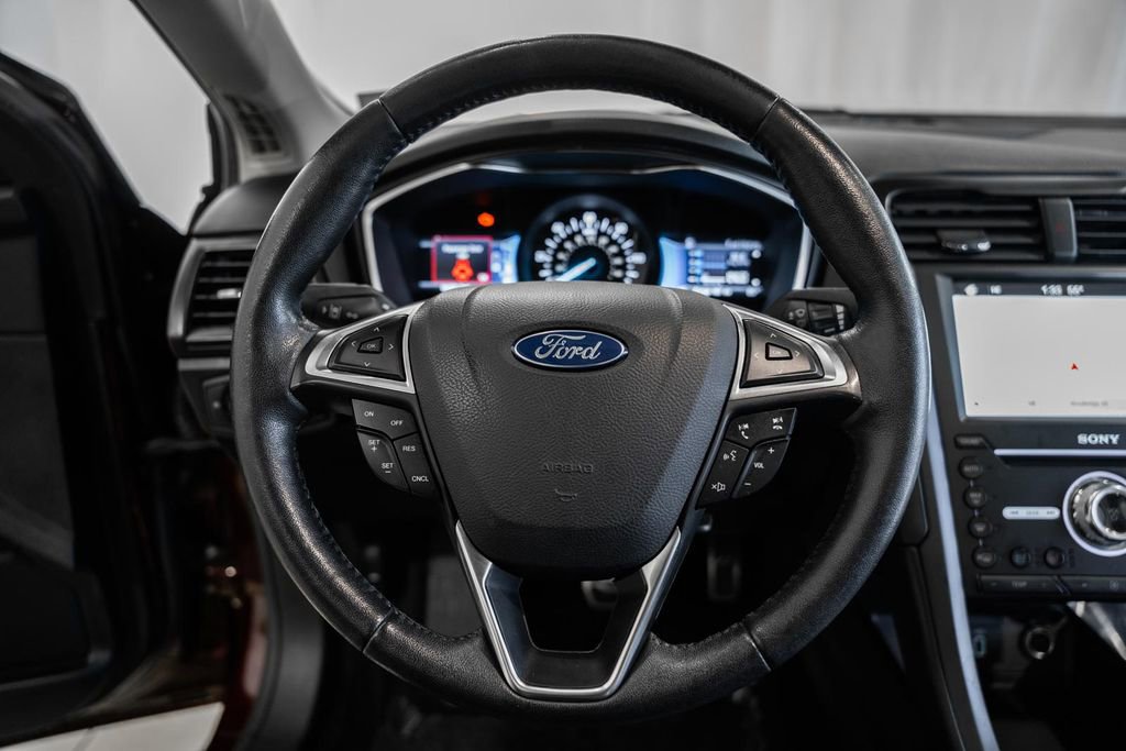 Used 2017 Ford Fusion Titanium image 29