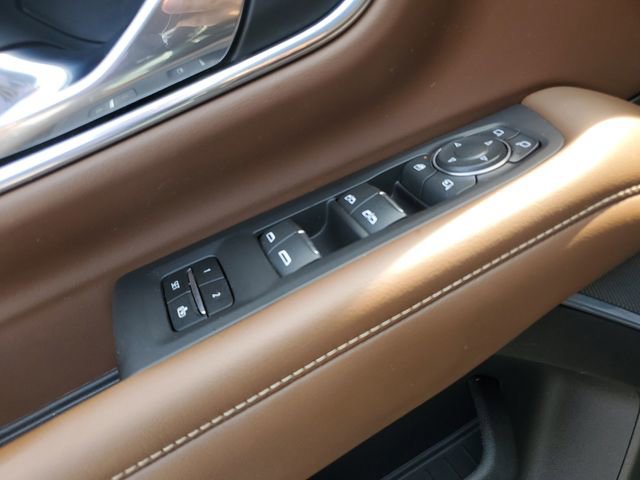 Used 2021 Chevrolet Suburban High Country w/ Premium Package AWD/4WD image 21