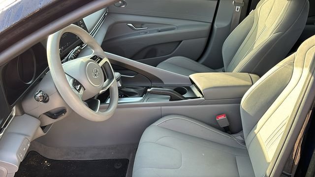 Used 2021 Hyundai Elantra SEL FWD image 21