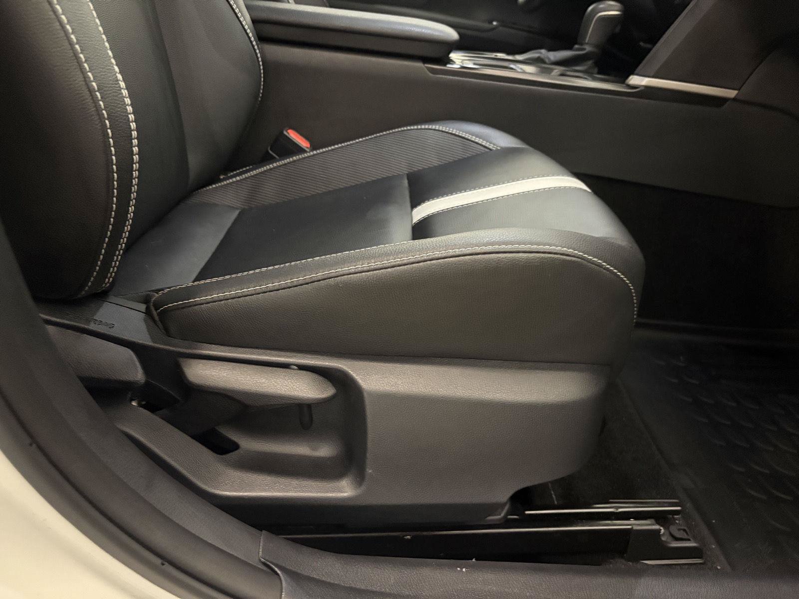Used 2025 Toyota Camry SE FWD image 46