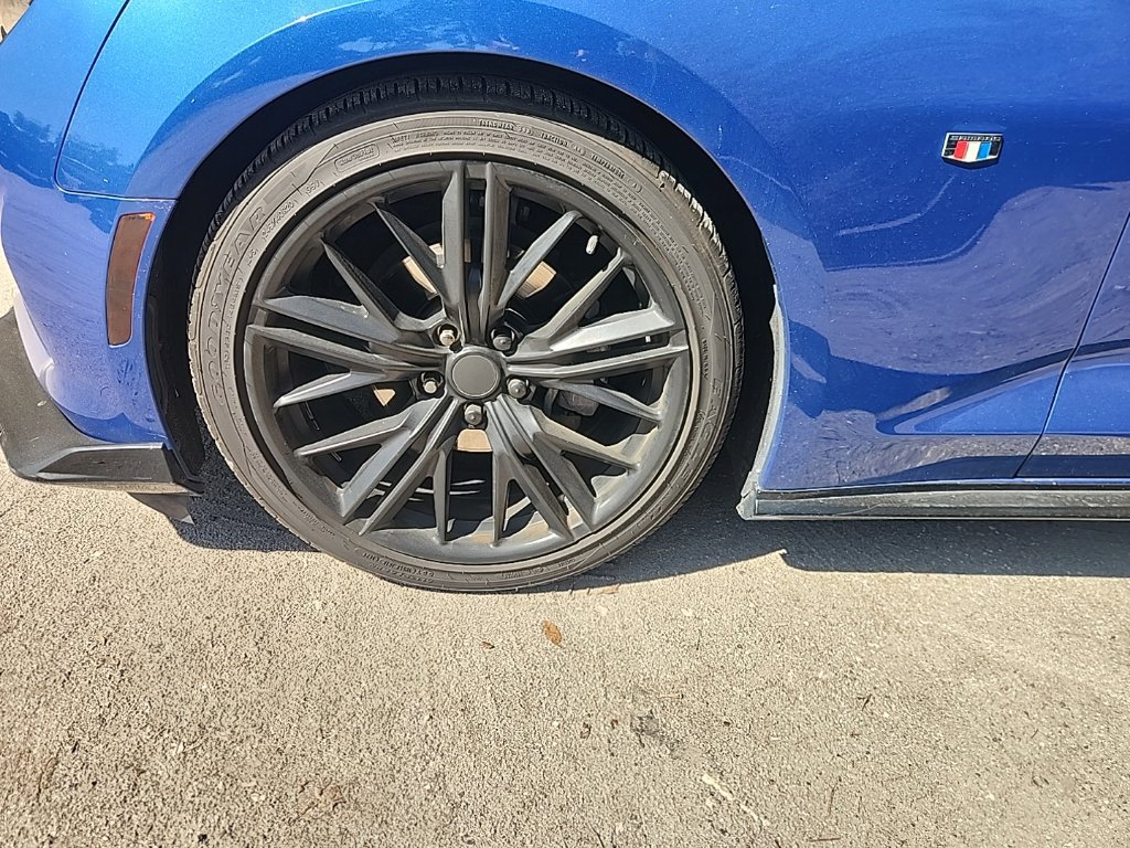 Used 2019 Chevrolet Camaro LT w/ RS Package RWD image 7