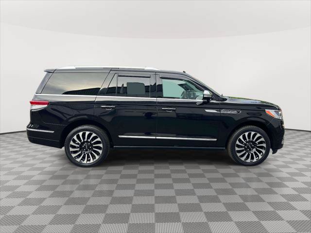 Used 2024 Lincoln Navigator Black Label AWD/4WD image 4