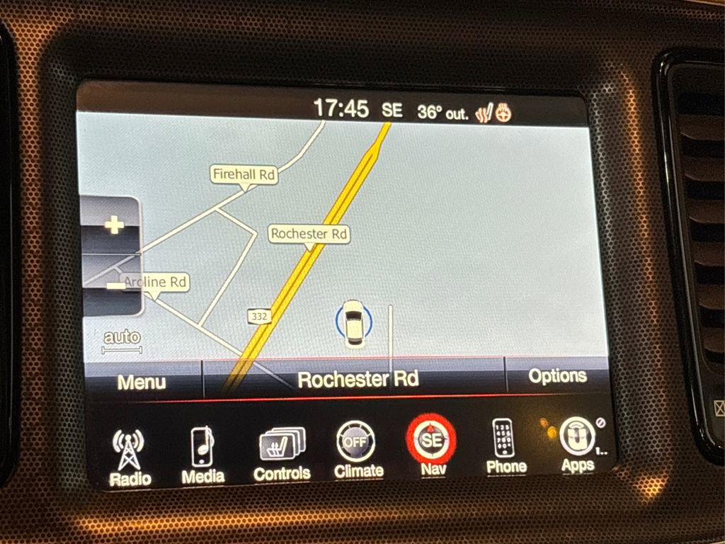 Used 2015 Dodge Challenger R/T Plus image 25