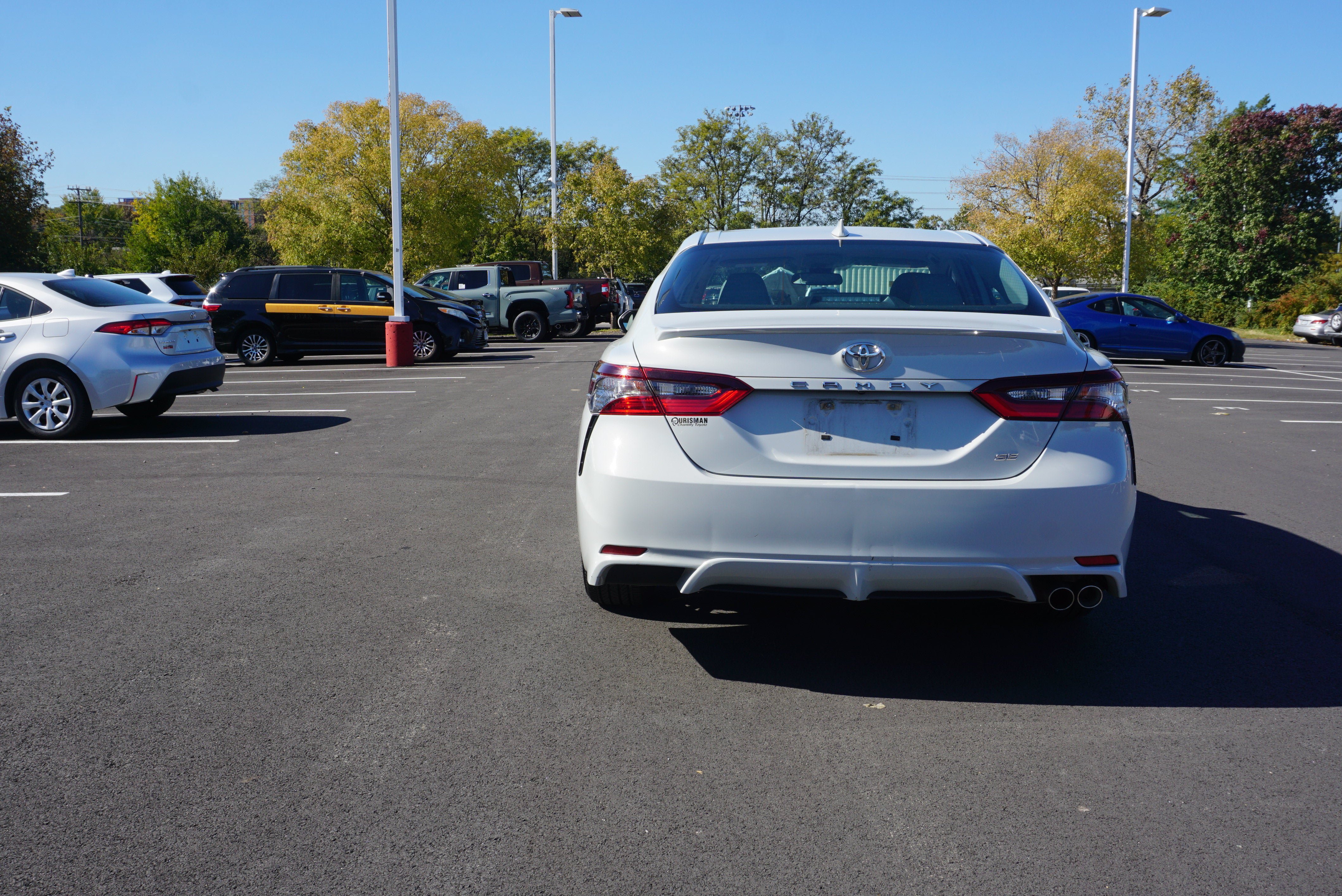 Used 2022 Toyota Camry SE FWD image 4