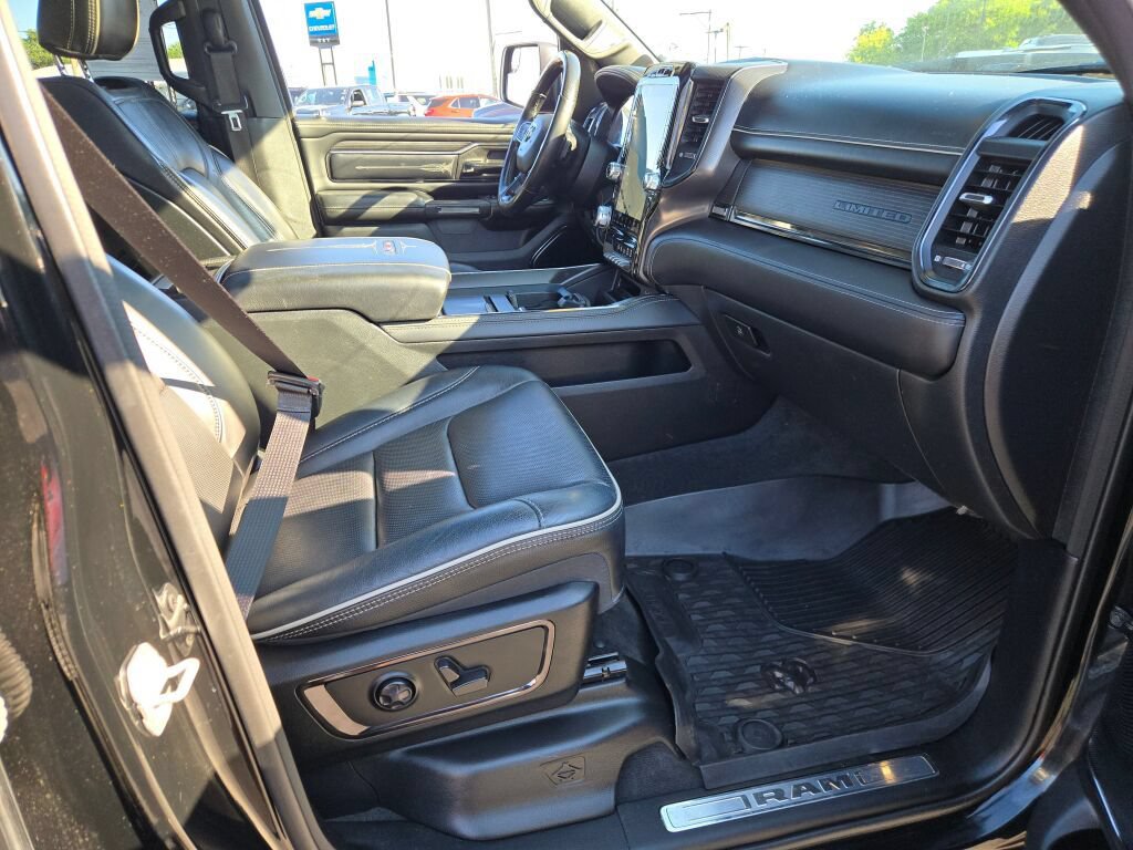 Used 2022 RAM 1500 Limited w/ (RED) Edition AWD/4WD image 7