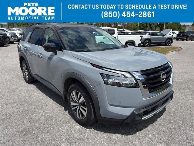Used 2023 Nissan Pathfinder SL w/ Lighting Package (N92) FWD image 1