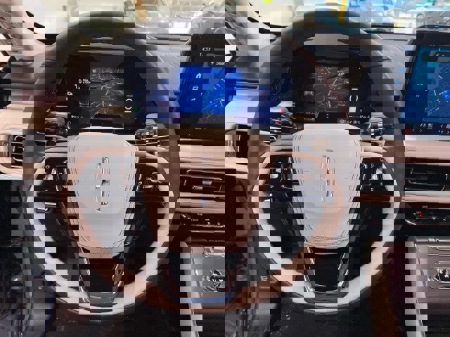 New 2026 Lincoln Aviator AWD w/ Jet Appearance Package image 18