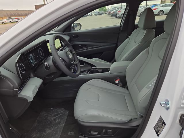 New 2025 Hyundai Elantra Limited image 25