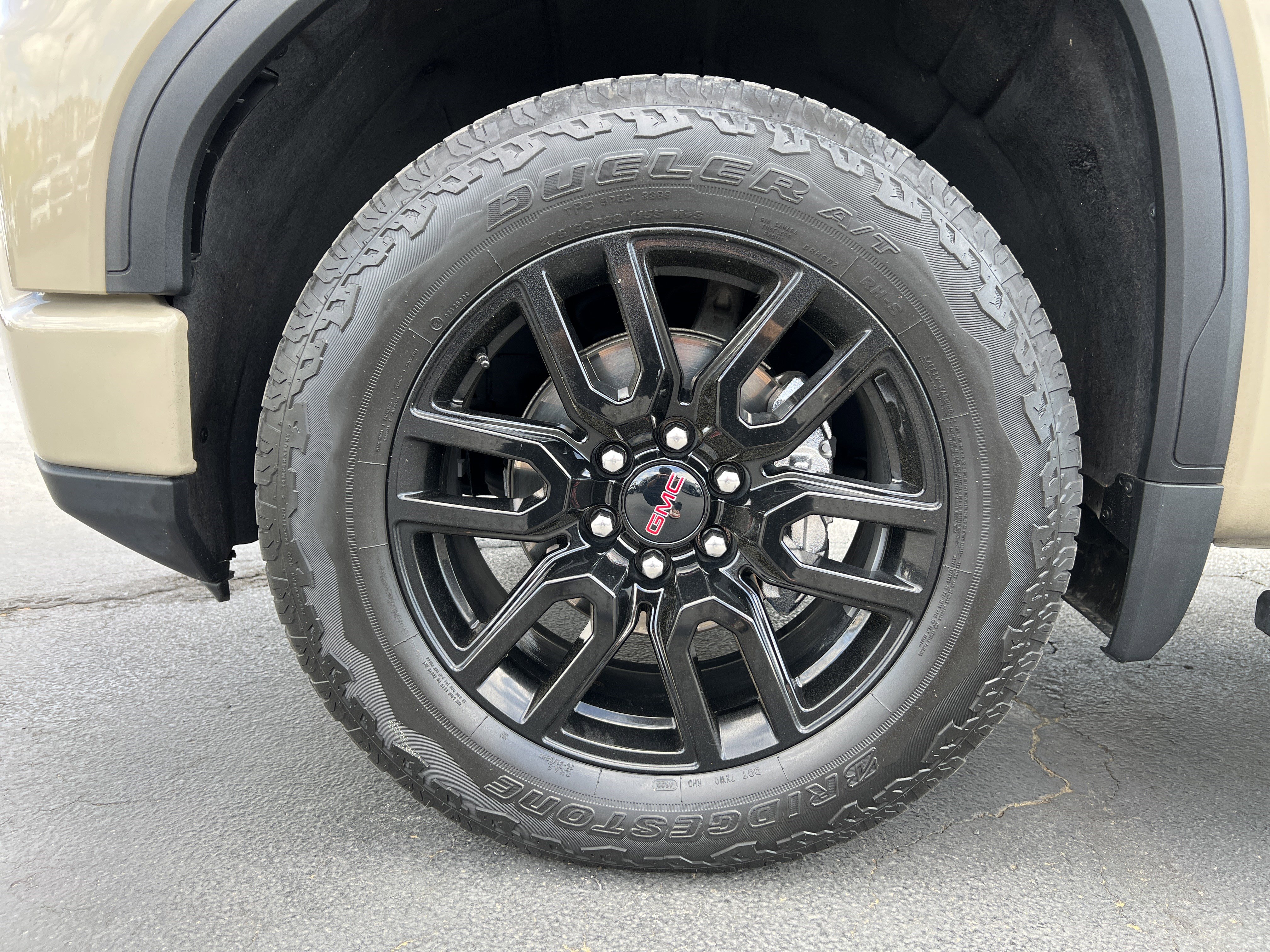 Used 2023 GMC Sierra 1500 Elevation AWD/4WD image 11