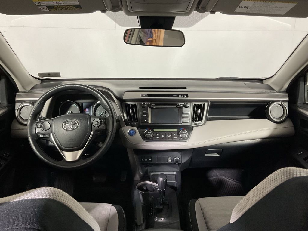 Used 2018 Toyota RAV4 LE AWD/4WD image 23