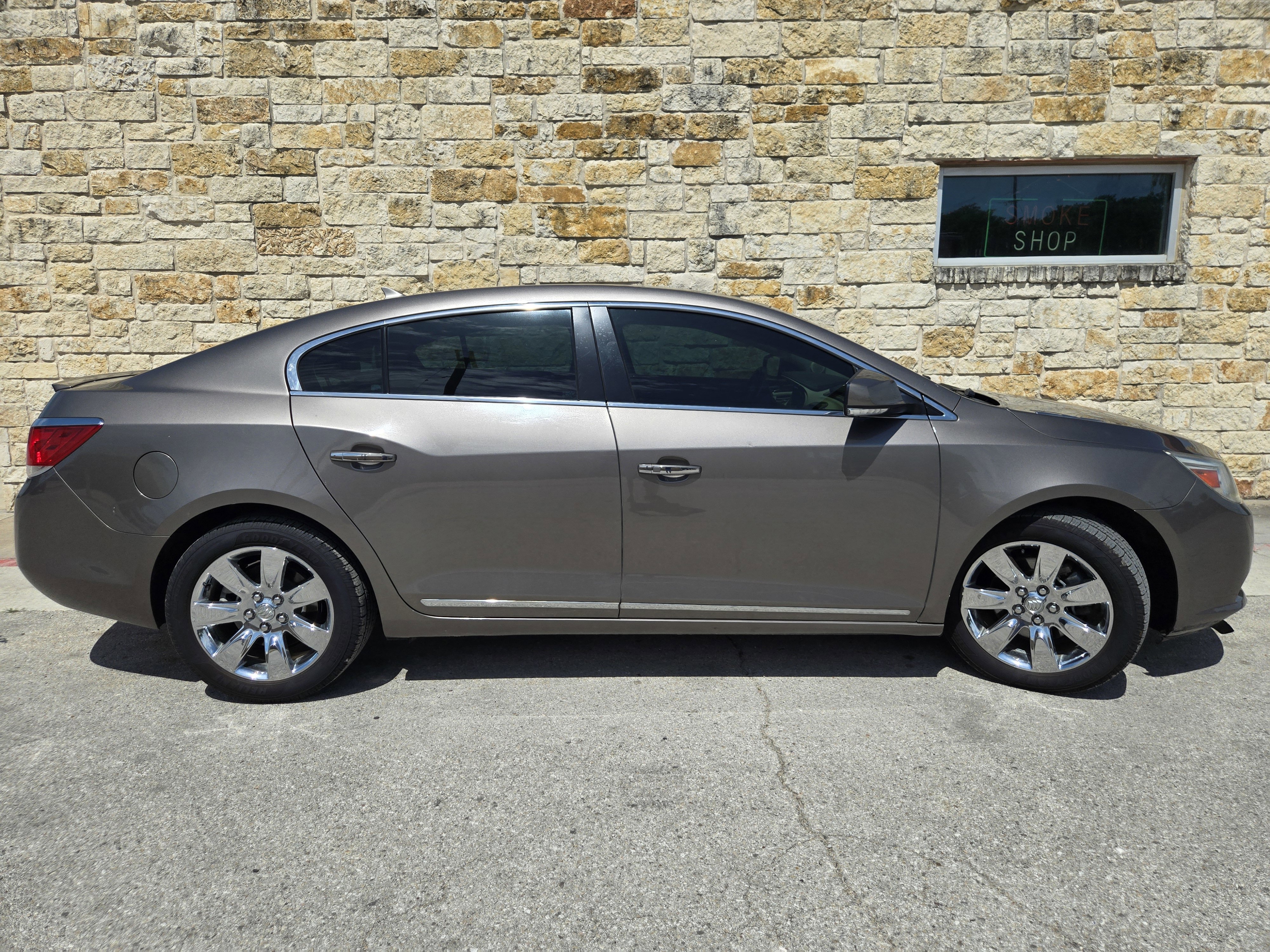 Used 2011 Buick LaCrosse CXL w/ Driver Confidence Package FWD image 16