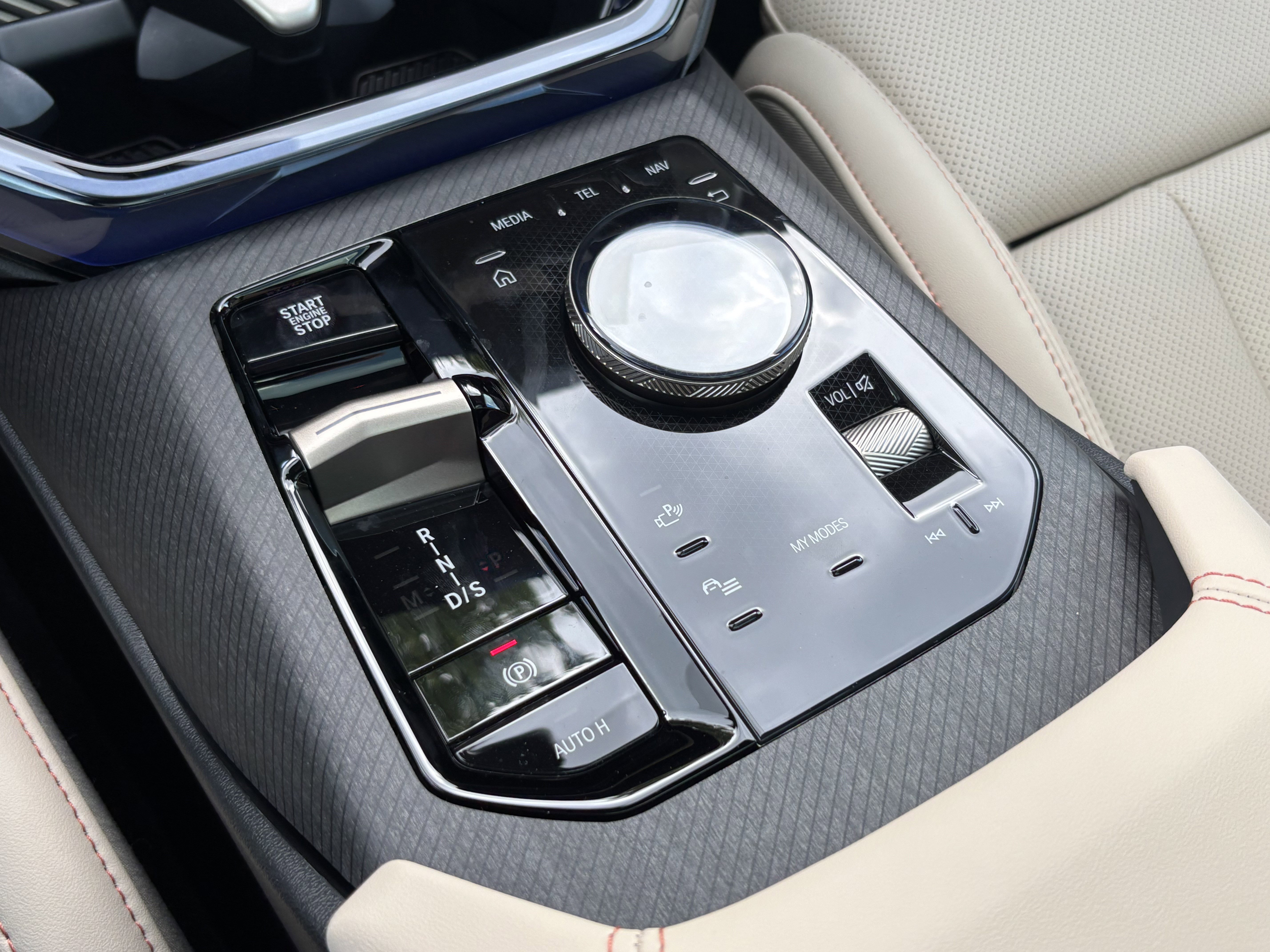 Used 2025 BMW X3 xDrive30i w/ Premium Package image 29