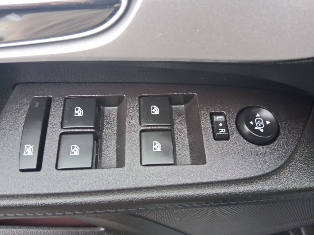 Used 2017 Chevrolet Equinox LS image 18