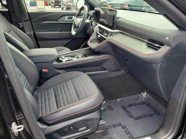 Used 2026 Ford Explorer ST-Line w/ ST-Line Street Pack RWD image 16