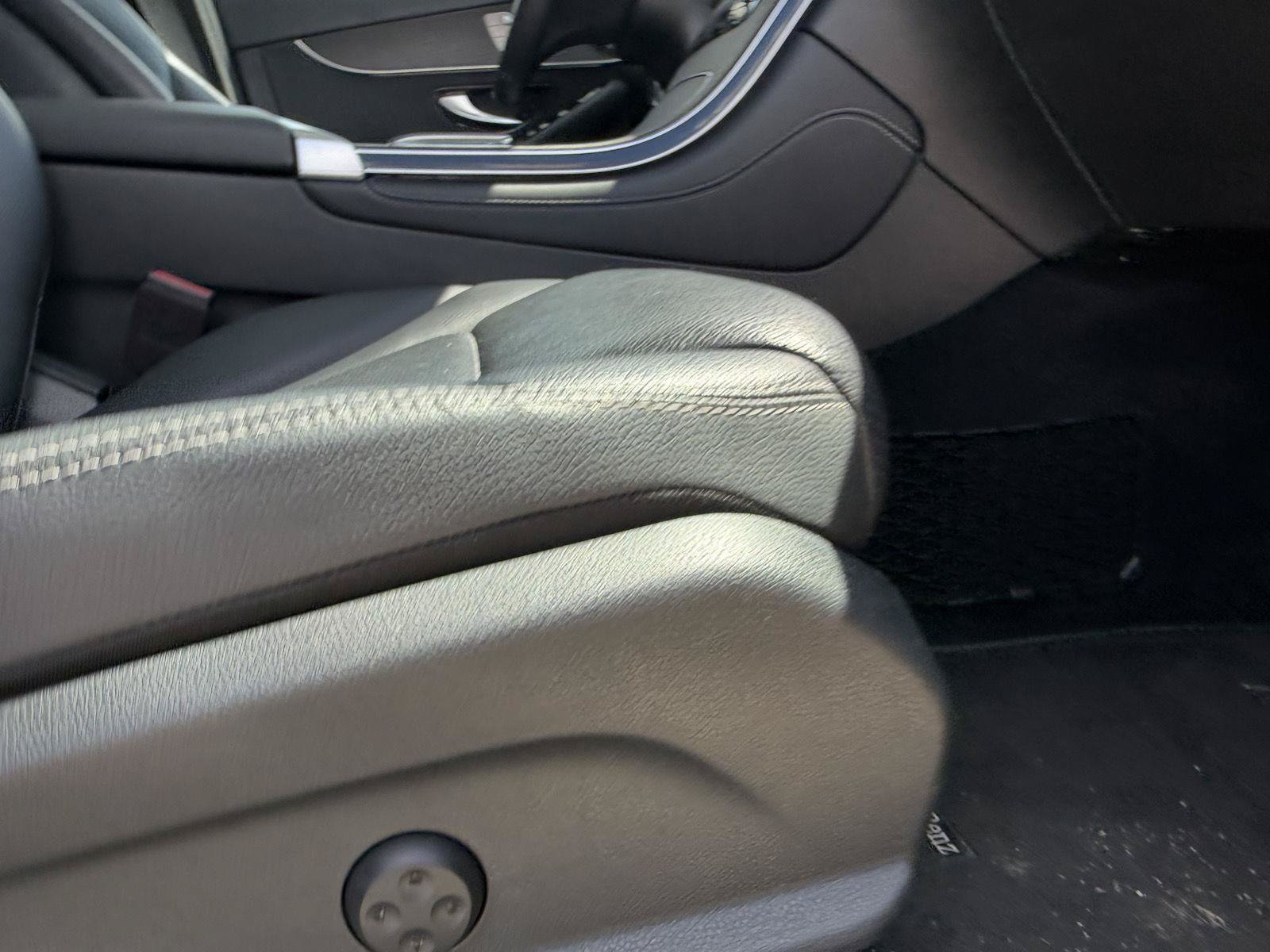 Certified 2020 Mercedes-Benz GLC 300 image 31