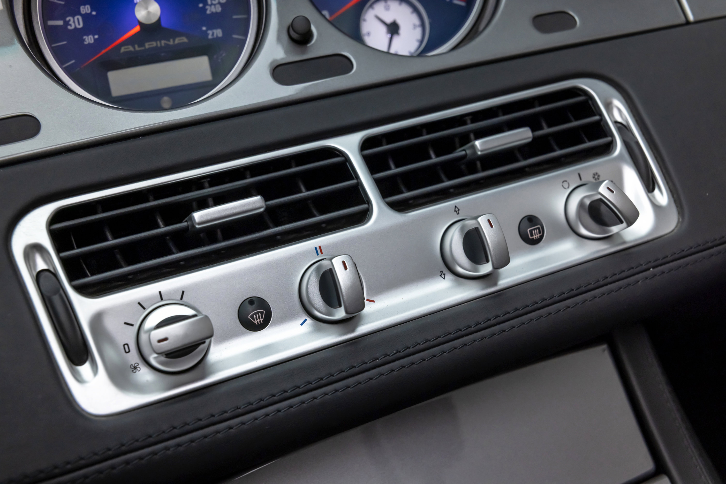 Used 2003 BMW Z8 image 85