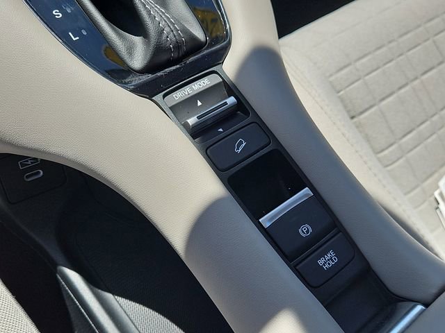 Used 2026 Honda HR-V LX image 27