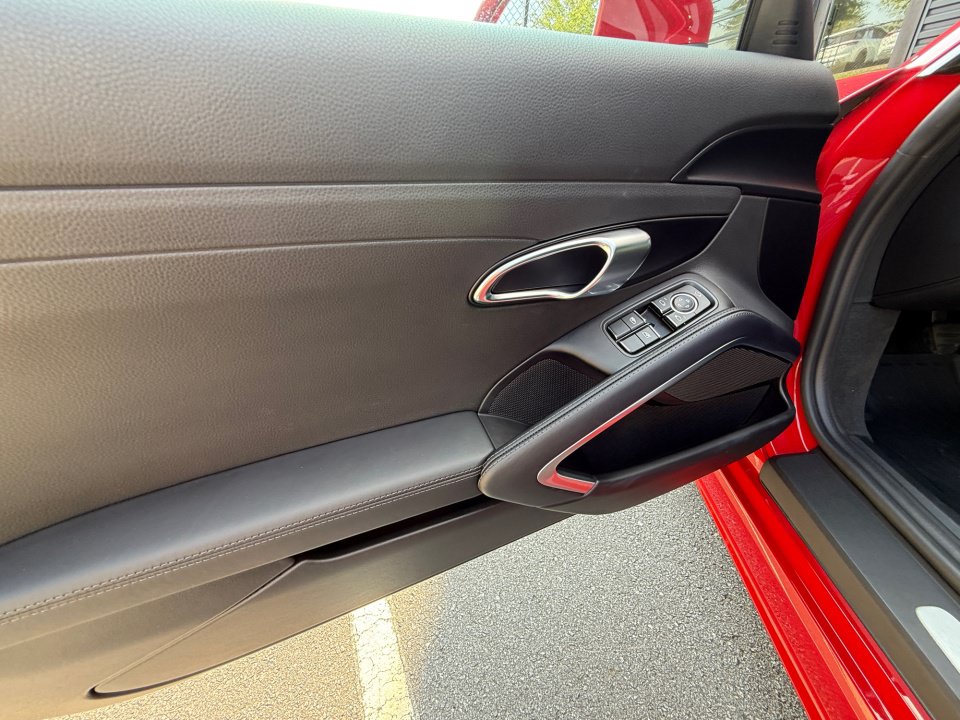 Used 2025 Porsche 718 Cayman RWD image 21