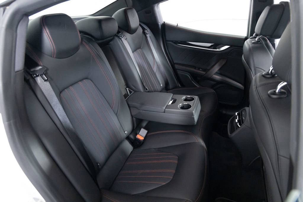 Used 2023 Maserati Ghibli Modena image 34