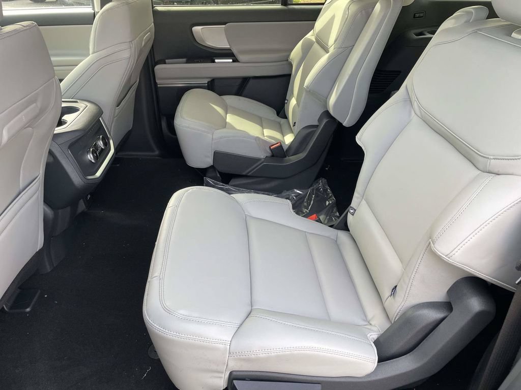 New 2026 Ford Expedition Max Active RWD image 12