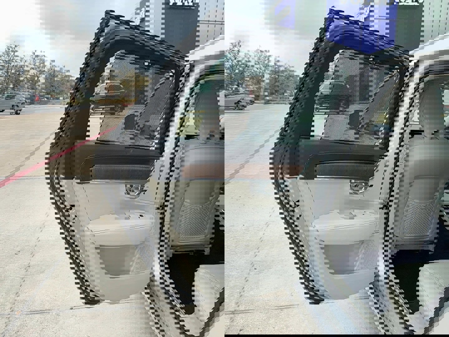 Used 2021 Volvo V90 T6 Inscription image 12