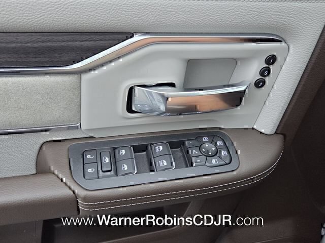 New 2026 RAM 2500 Laramie AWD/4WD image 31