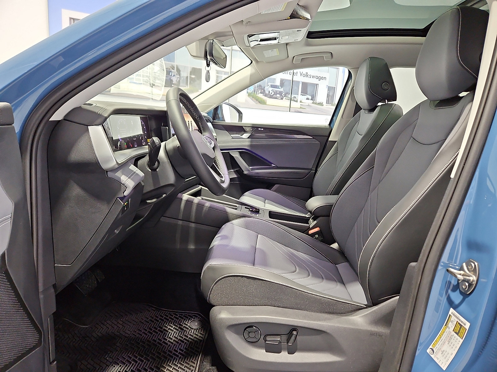 New 2026 Volkswagen Tiguan SE image 13