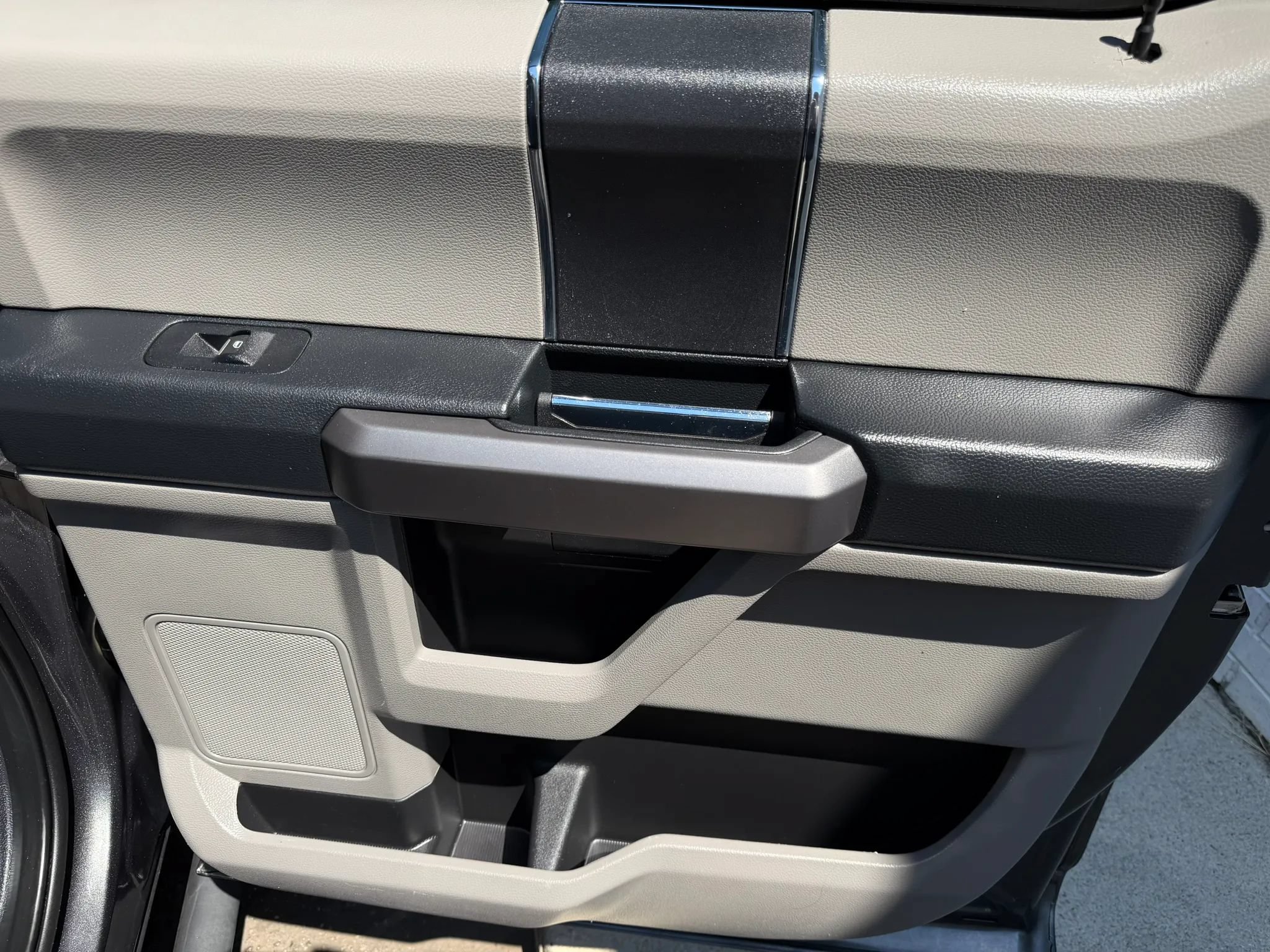 Used 2020 Ford F150 XLT w/ Equipment Group 301A Mid RWD image 13