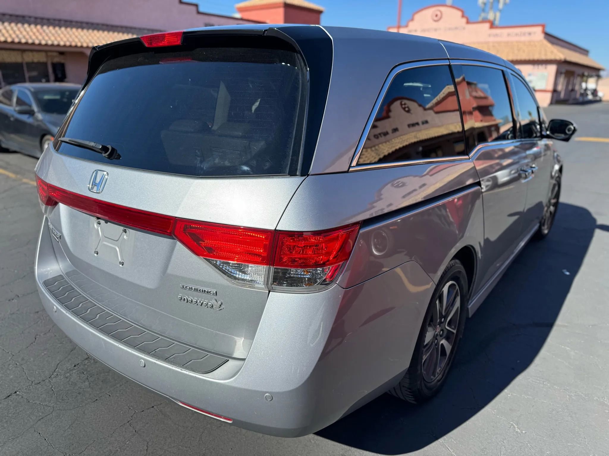 Used 2016 Honda Odyssey Touring image 6