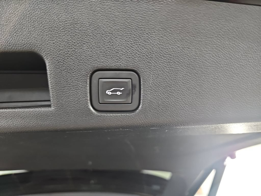 Certified 2024 GMC Acadia Elevation w/ Luxury Package FWD image 18