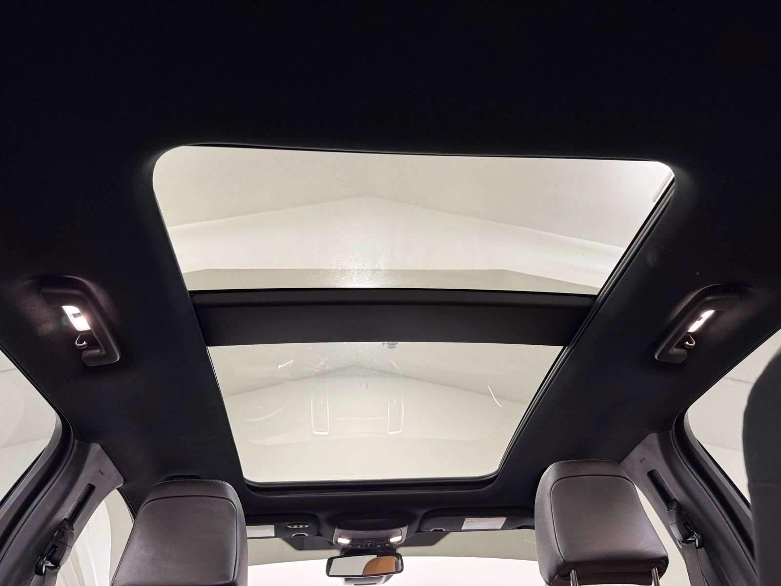 Used 2024 Ford Edge Titanium w/ Titanium Elite Package image 11