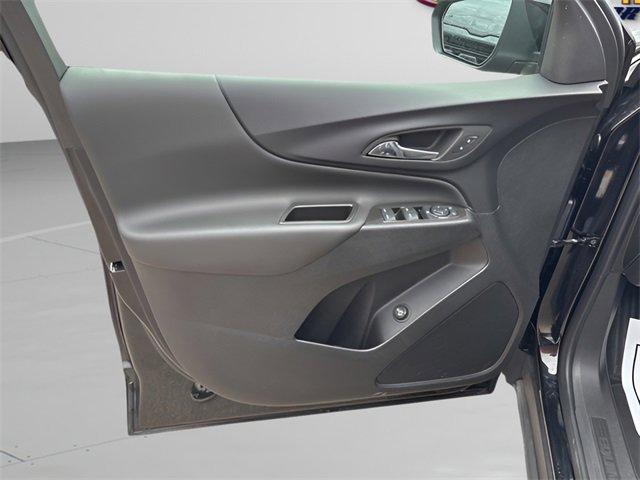 Used 2024 Chevrolet Equinox LT image 18