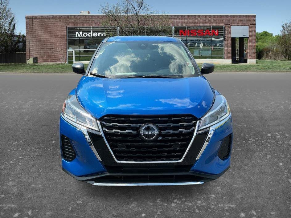 Used 2025 Nissan Kicks Play S FWD image 6