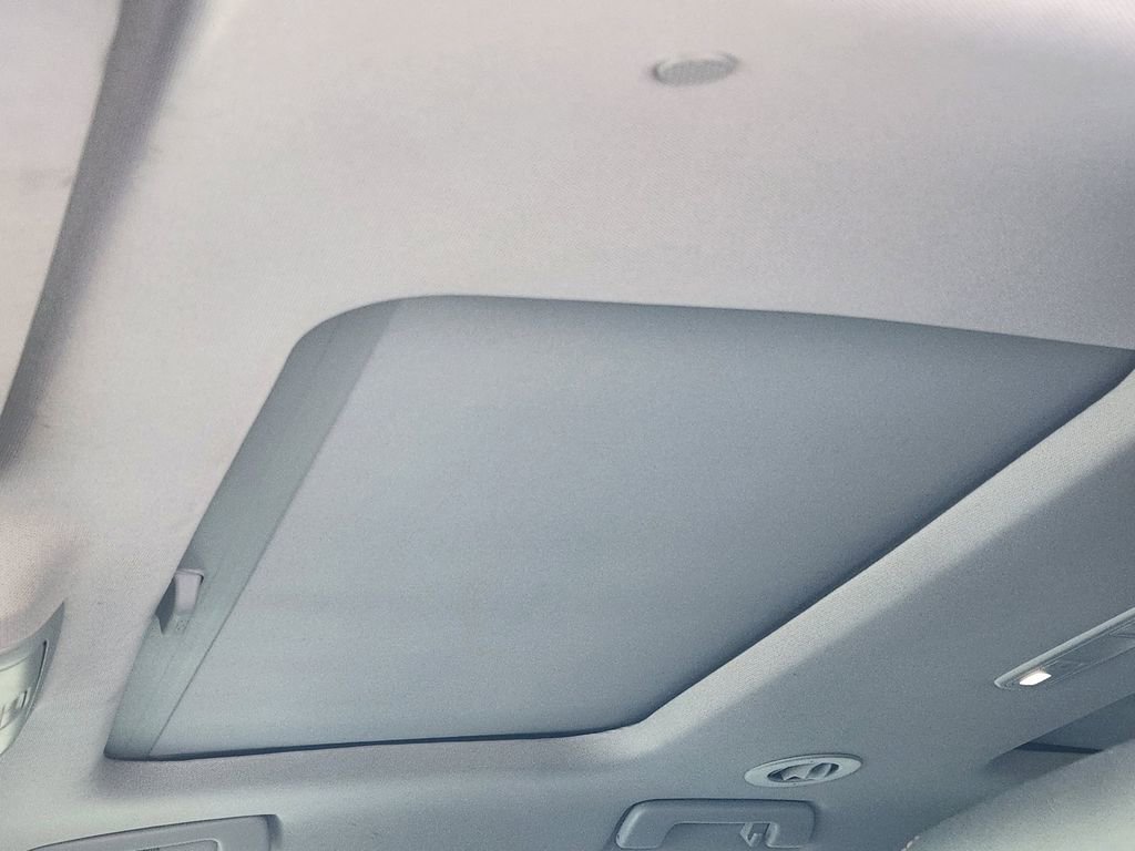 Used 2023 GMC Acadia AT4 w/ Technology Package image 25