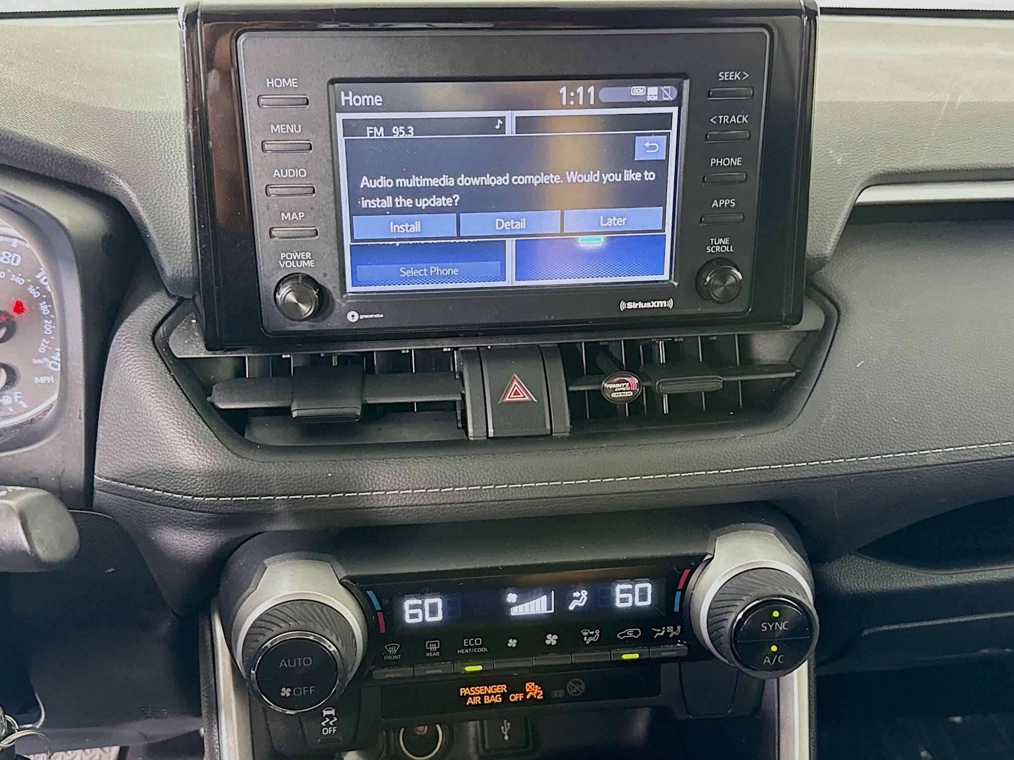 Used 2022 Toyota RAV4 LE image 18