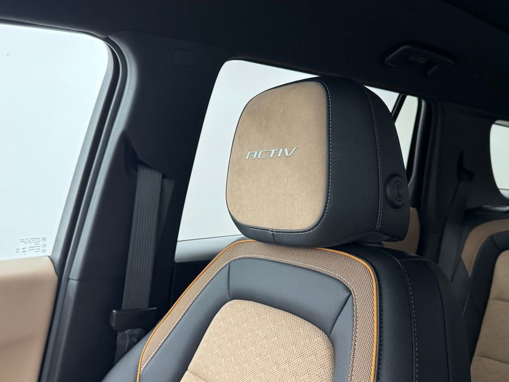 Used 2025 Chevrolet Equinox ACTIV w/ Safety and Technology Package image 46