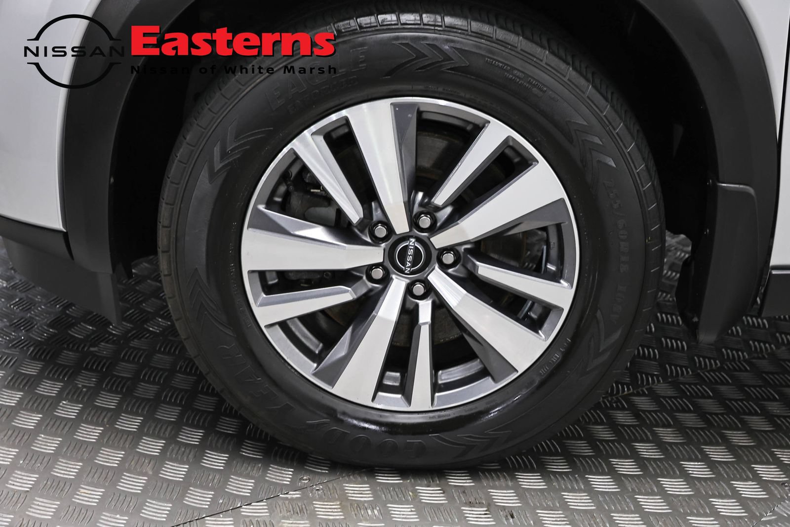 Used 2023 Nissan Pathfinder SL AWD/4WD image 33