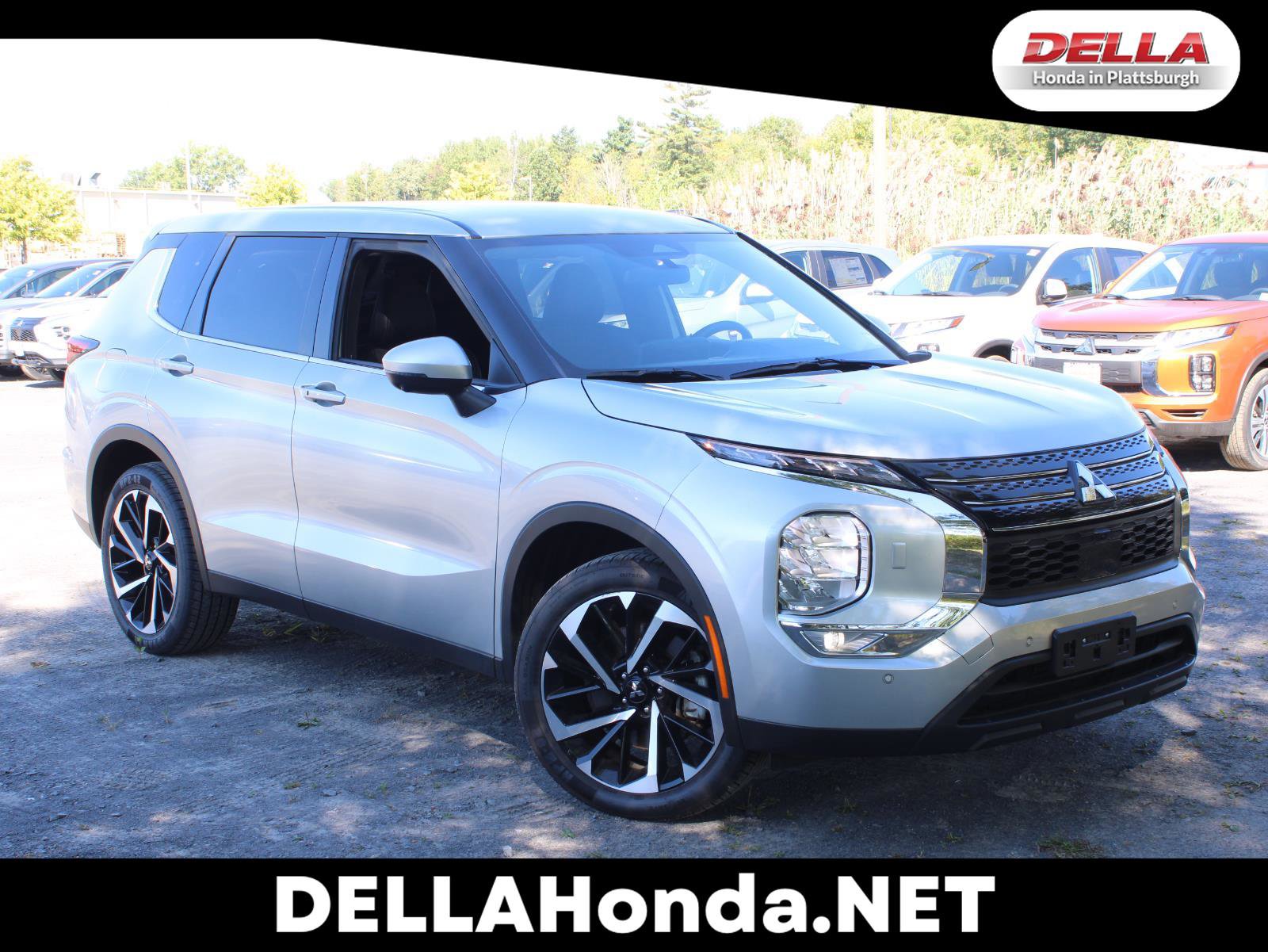Used 2024 Mitsubishi Outlander SE