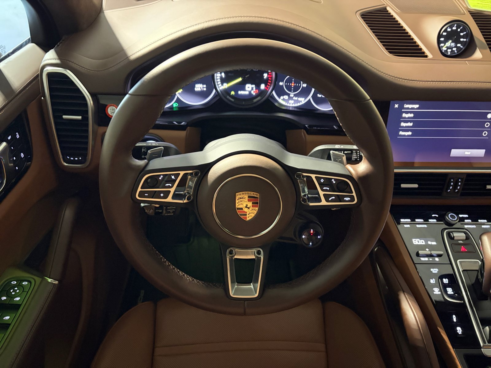 Certified 2023 Porsche Cayenne Turbo S AWD/4WD image 36