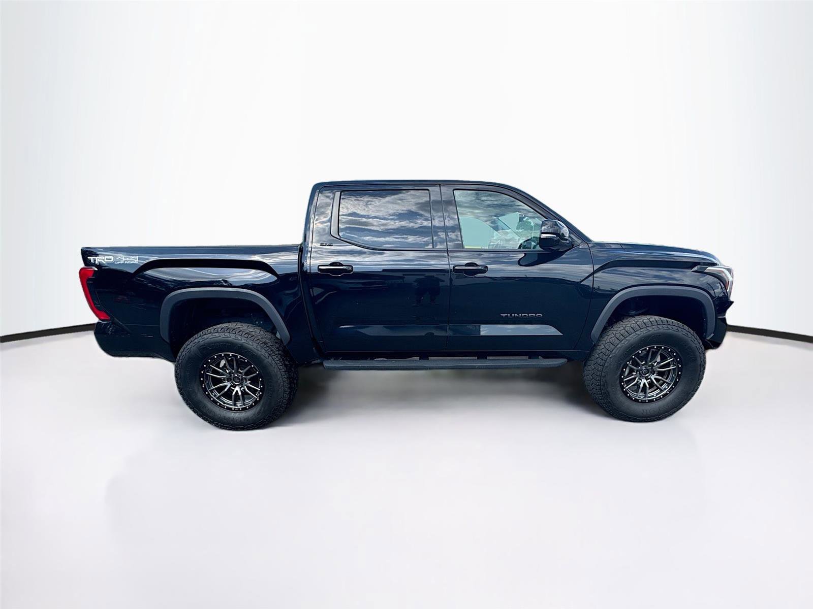 Used 2022 Toyota Tundra SR5 w/ TRD Off-Road Premium Package image 4