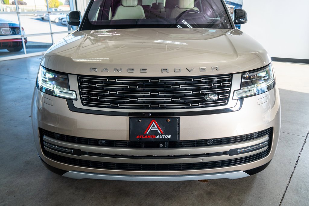 Used 2023 Land Rover Range Rover Long Wheelbase SE image 15