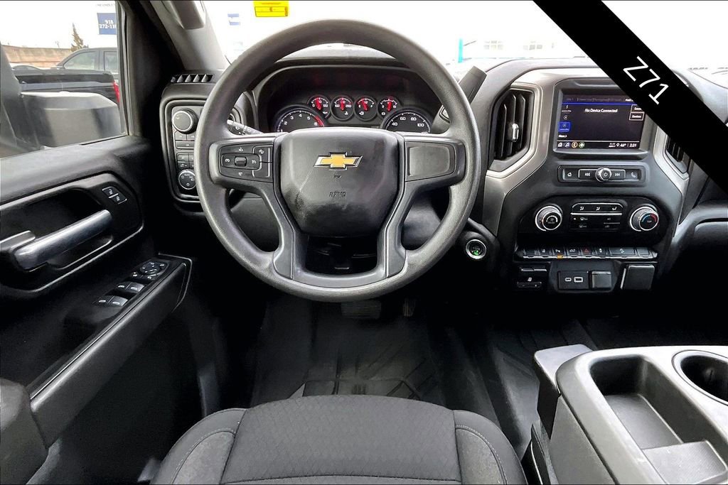 Used 2025 Chevrolet Silverado 2500 Custom w/ Custom Value Package image 9