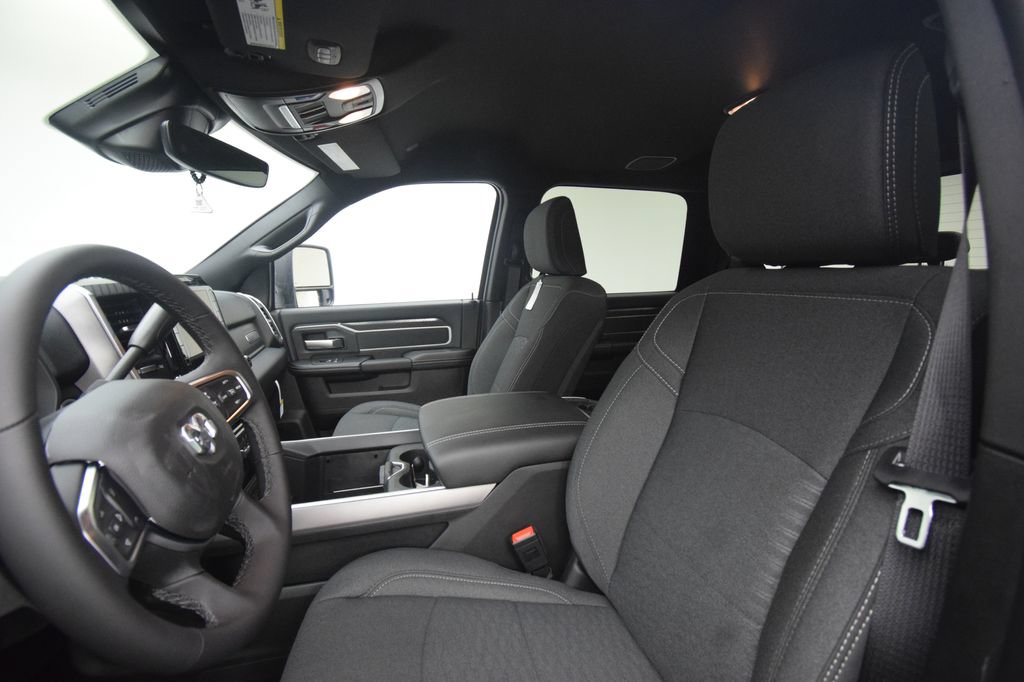 New 2026 RAM 2500 Big Horn AWD/4WD image 34
