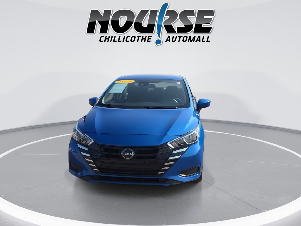 Used 2024 Nissan Versa SV FWD image 3