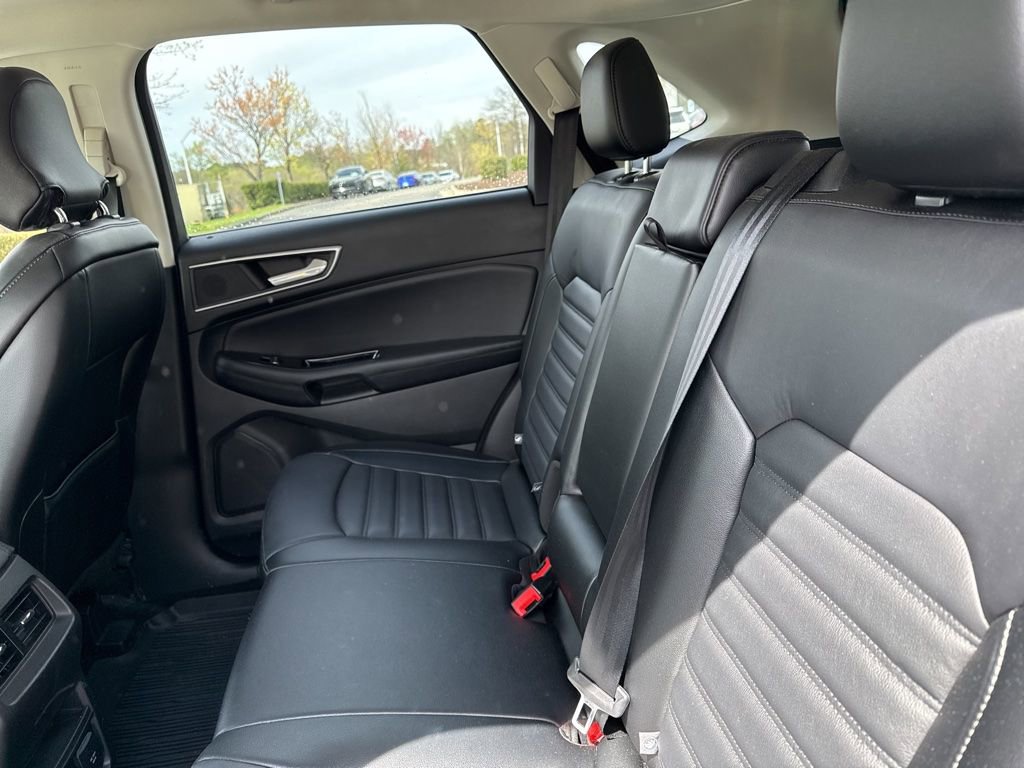 Used 2015 Ford Edge SEL w/ Equipment Group 201A image 10